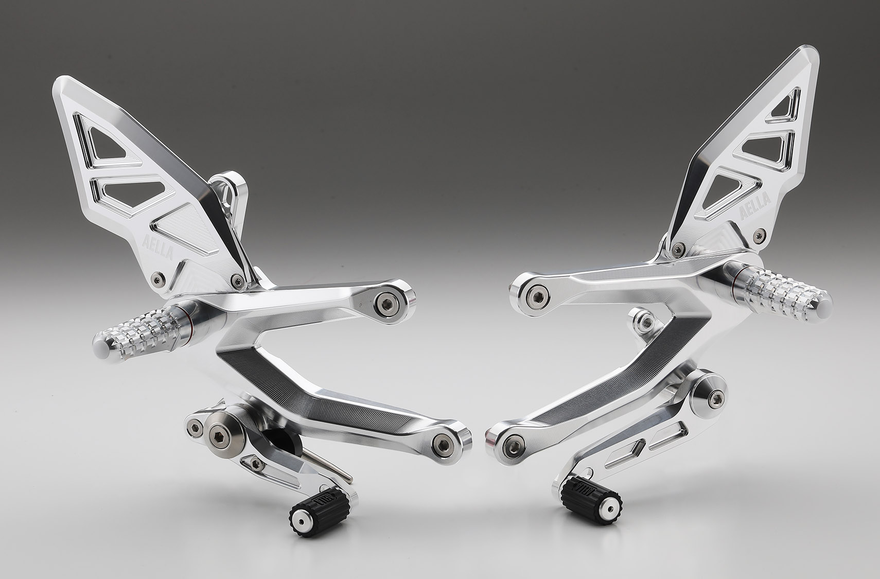 AELLA Riding Step Kit (Rearsets) for the Ducati Panigale V4 (2025+) AELLA Riding Step Kit (Rearsets) for the Ducati Panigale V4 (2025+)